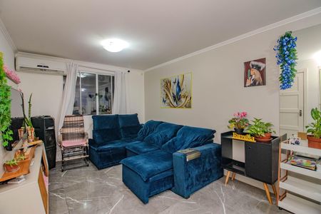 Sala de casa de condomínio à venda com 3 quartos, 86m² em Jardim Itu, Porto Alegre