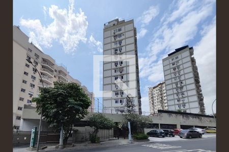 Apartamento para alugar com 60m², 2 quartos e 1 vaga Apartamento para alugar com 60m², 2 quartos e 1 vagaFachada