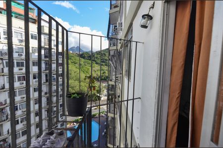 Apartamento para alugar com 60m², 2 quartos e 1 vaga Apartamento para alugar com 60m², 2 quartos e 1 vagaSala