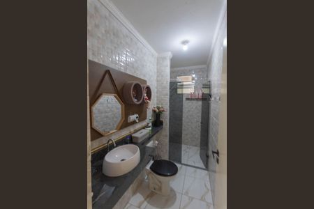Casa à venda com 182m², 3 quartos e 2 vagasBanheiro