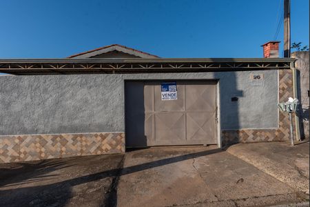 Casa à venda com 182m², 3 quartos e 2 vagasPlaquinha