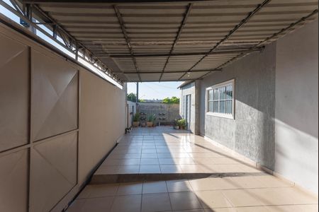 Casa à venda com 182m², 3 quartos e 2 vagasGaragem