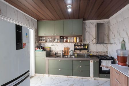 Casa à venda com 182m², 3 quartos e 2 vagasBanheiro
