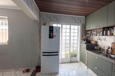 Casa à venda com 182m², 3 quartos e 2 vagasBanheiro