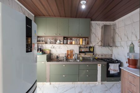 Casa à venda com 182m², 3 quartos e 2 vagasBanheiro