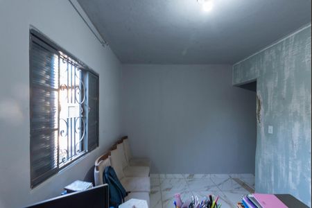 Casa à venda com 182m², 3 quartos e 2 vagasEscritório