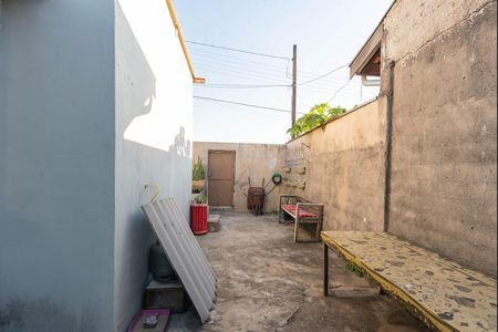 Casa à venda com 182m², 3 quartos e 2 vagasQuintal