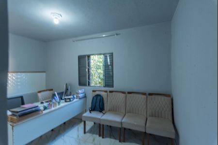 Casa à venda com 182m², 3 quartos e 2 vagasEscritório