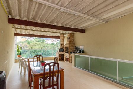 Casa para alugar com 180m², 3 quartos e 1 vaga Casa para alugar com 180m², 3 quartos e 1 vagaVaranda Sala