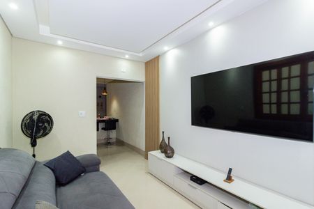 Casa para alugar com 180m², 3 quartos e 1 vaga Casa para alugar com 180m², 3 quartos e 1 vagaSala
