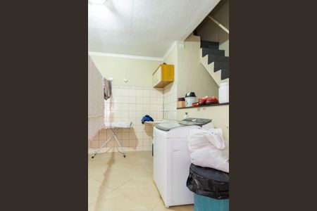 Casa para alugar com 180m², 3 quartos e 1 vaga Casa para alugar com 180m², 3 quartos e 1 vagaLavanderia