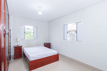 Casa para alugar com 180m², 3 quartos e 1 vaga Casa para alugar com 180m², 3 quartos e 1 vagaQuarto 1