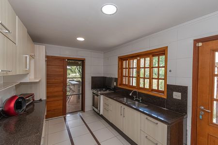 Cozinha  de casa de condomínio para alugar com 3 quartos, 205m² em Estância Árvore da Vida, Sumaré