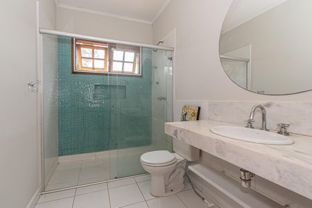 Banheiro da Suíte 2 de casa de condomínio para alugar com 3 quartos, 205m² em Estância Árvore da Vida, Sumaré