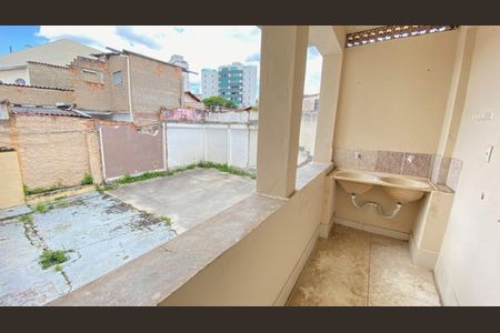 Varanda de casa à venda com 3 quartos, 137m² em Santa Ines, Belo Horizonte