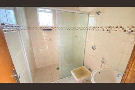 Casa à venda com 137m², 3 quartos e 7 vagasBanheiro