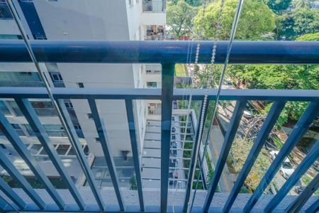 Varanda de kitnet/studio para alugar com 1 quarto, 24m² em Butantã, São Paulo