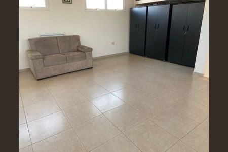 AREA INTERNA de casa à venda com 3 quartos, 240m² em Adalgisa, Osasco