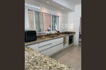Casa à venda com 240m², 3 quartos e 4 vagasCOZINHA