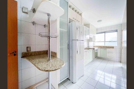 Cozinha de apartamento para alugar com 3 quartos, 275m² em Moinhos de Vento, Porto Alegre