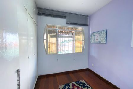 Quarto 3 de casa à venda com 5 quartos, 328m² em Pampulha, Belo Horizonte
