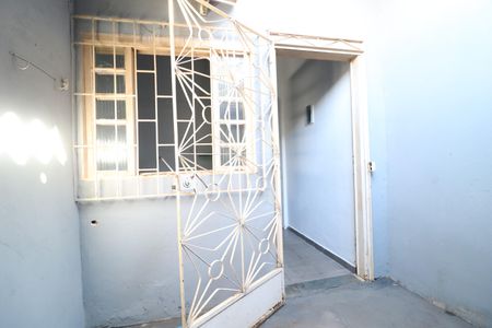 Casa para alugar com 90m², 2 quartos e 1 vagaÁrea de Serviço