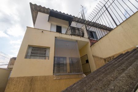 Casa à venda com 120m², 2 quartos e 2 vagas Casa à venda com 120m², 2 quartos e 2 vagasÁrea Externa