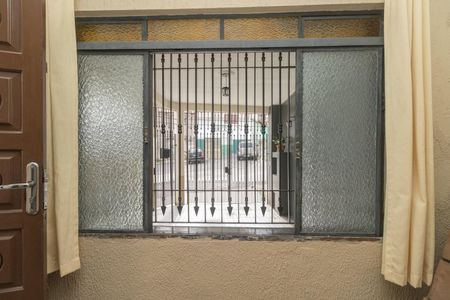Casa à venda com 120m², 2 quartos e 2 vagas Casa à venda com 120m², 2 quartos e 2 vagasSala