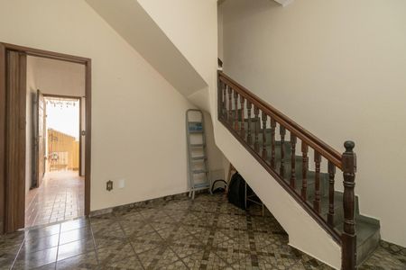 Casa à venda com 120m², 2 quartos e 2 vagas Casa à venda com 120m², 2 quartos e 2 vagasSala