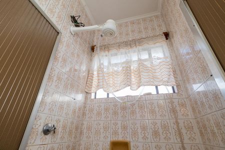 Casa à venda com 120m², 2 quartos e 2 vagas Casa à venda com 120m², 2 quartos e 2 vagasBanheiro