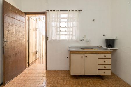 Casa à venda com 120m², 2 quartos e 2 vagas Casa à venda com 120m², 2 quartos e 2 vagasCozinha