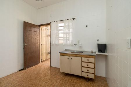 Casa à venda com 120m², 2 quartos e 2 vagas Casa à venda com 120m², 2 quartos e 2 vagasCozinha