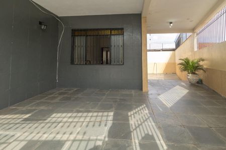 Casa à venda com 120m², 2 quartos e 2 vagas Casa à venda com 120m², 2 quartos e 2 vagasÁrea Externa