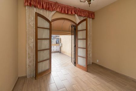 Casa à venda com 120m², 2 quartos e 2 vagas Casa à venda com 120m², 2 quartos e 2 vagasQuarto 1