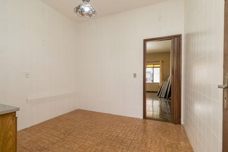 Casa à venda com 120m², 2 quartos e 2 vagas Casa à venda com 120m², 2 quartos e 2 vagasCozinha