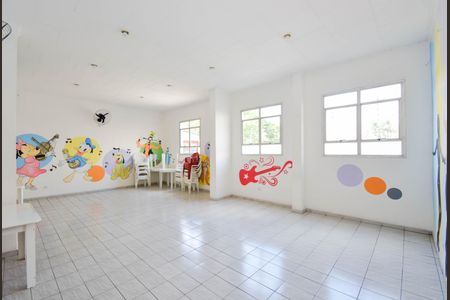Apartamento para alugar com 52m², 2 quartos e 1 vagaÁrea comum - Salão de festas