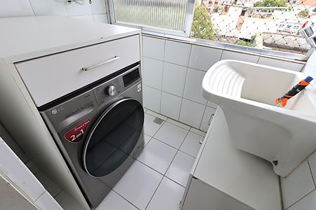 Apartamento para alugar com 133m², 3 quartos e 1 vagaÁrea de Serviço