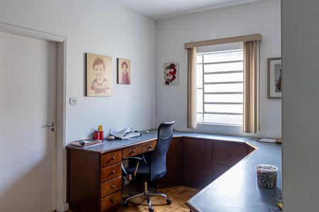 Casa para alugar com 303m², 3 quartos e 5 vagasEscritório