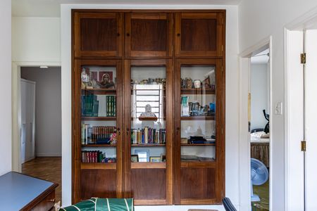 Casa para alugar com 303m², 3 quartos e 5 vagasEscritório