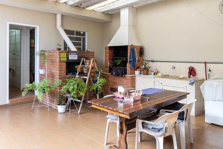 Casa para alugar com 303m², 3 quartos e 5 vagasÁrea de Serviço e Churrasqueira