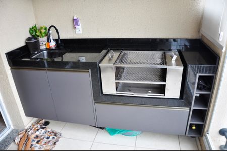 Apartamento à venda com 56m², 1 quarto e 1 vaga Apartamento à venda com 56m², 1 quarto e 1 vagaDetalhe - Varanda da Sala de Jantar