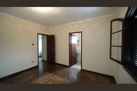 Casa à venda com 199m², 3 quartos e 4 vagasQuarto Suíte