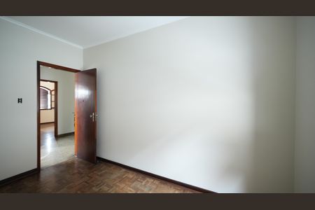 Casa à venda com 199m², 3 quartos e 4 vagasQuarto 2