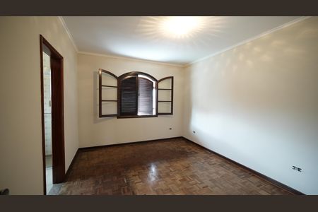 Casa à venda com 199m², 3 quartos e 4 vagasQuarto Suíte