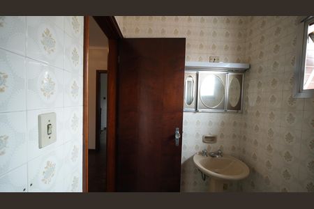 Casa à venda com 199m², 3 quartos e 4 vagasBanheiro da Suíte