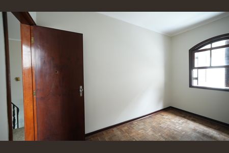 Casa à venda com 199m², 3 quartos e 4 vagasQuarto 2