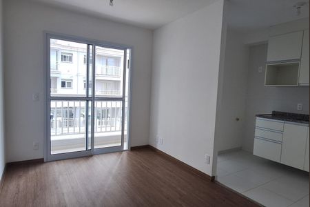 Sala de apartamento para alugar com 1 quarto, 37m² em Santa Terezinha, Santo André
