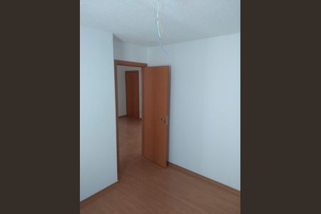 Quarto de apartamento para alugar com 2 quartos, 43m² em Chácara Holiday, Suzano