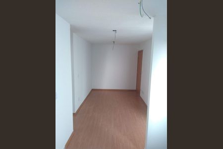 Quarto de apartamento para alugar com 2 quartos, 43m² em Chácara Holiday, Suzano