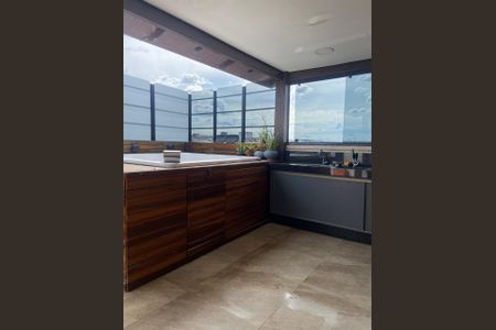 Apartamento à venda com 168m², 4 quartos e 2 vagasCozinha